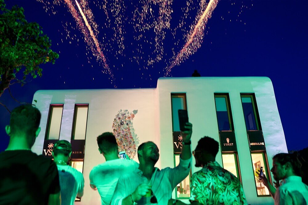 Art Exhibitions - Mykonos Eden Gallery