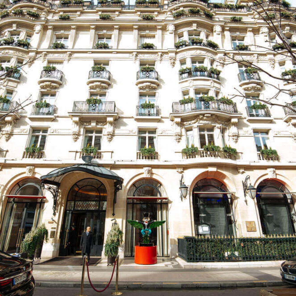 Eden Fine Art - Alec Monopoly - Plaza Athénée