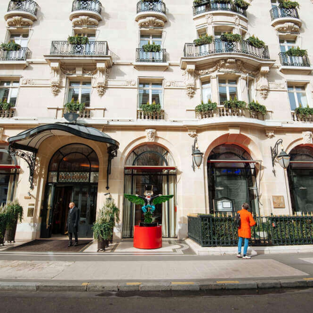 Eden Fine Art - Alec Monopoly - Plaza Athénée