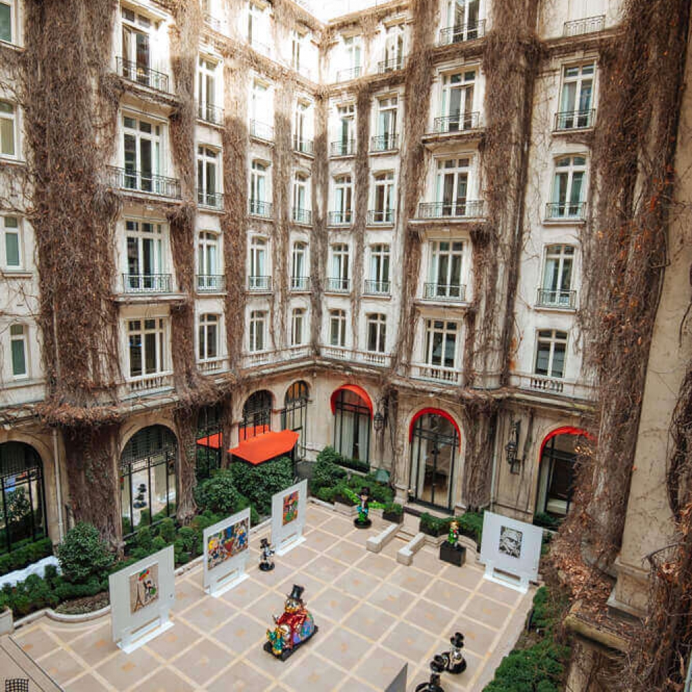 Eden Fine Art - Alec Monopoly - Plaza Athénée